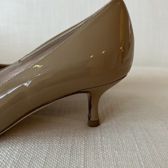 L K Bennett Nude Patent Kitten Heel Court Shoes - Picture 11 of 12